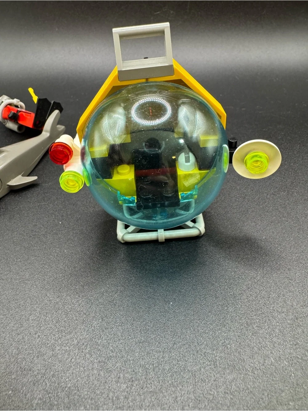 Vintage LEGO Town Divers Shark Attack 6599 Near Complete Set Retired 1997 - Picture 3 of 10